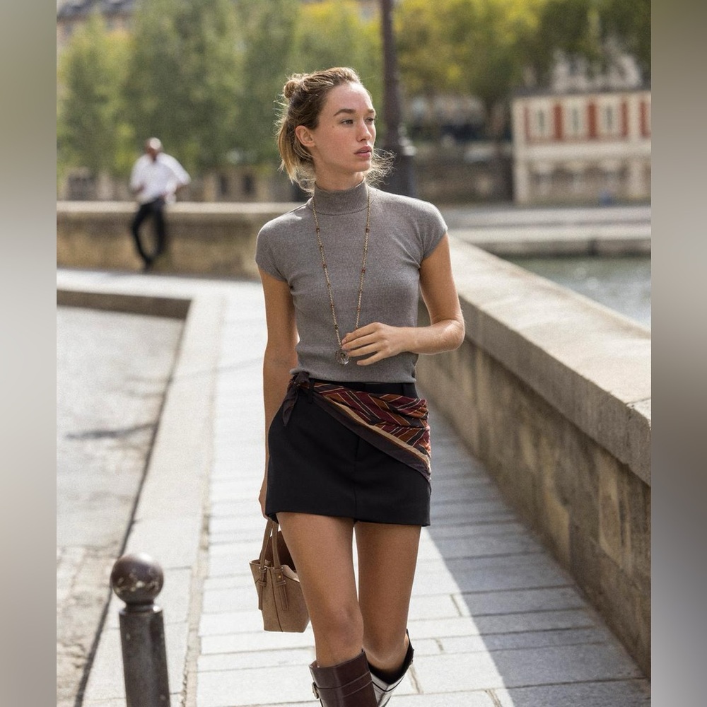 Zara Gray Short Sleeve Turtleneck Top